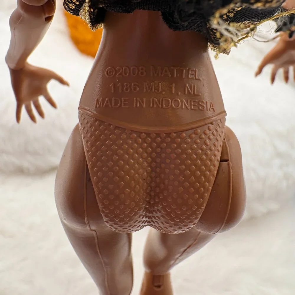 Monster High Clawdeen Wolf Ghouls Night Out Doll 2013 Release (SKU: 540TO) - Picture 12 of 16